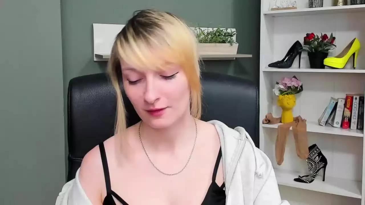 TeaseBlair on Streamray 