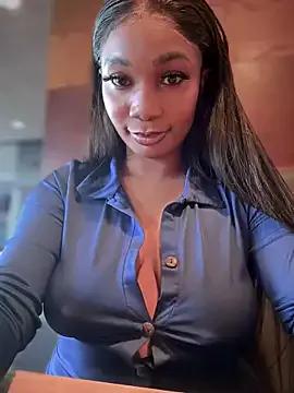 __Nessa__ on StripChat 