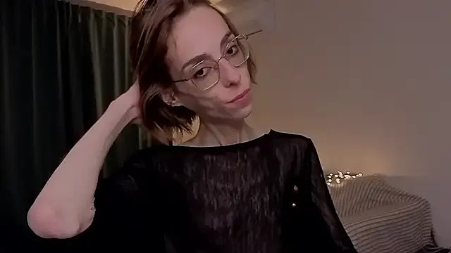 amber_quell_here — naked