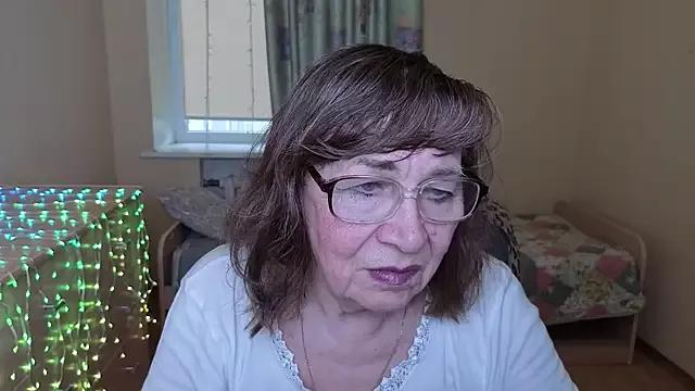 Betty_Brick on StripChat 