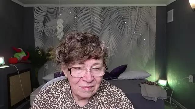 Betty_Brick on StripChat 