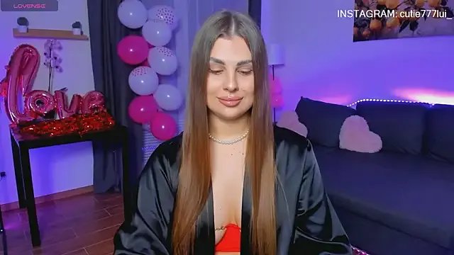 CutieLui_ — Spank dat ass