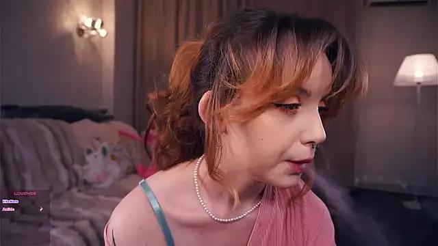 DevonaBucher on StripChat 