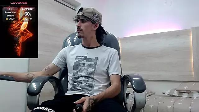 Dirty_Kingg on StripChat 