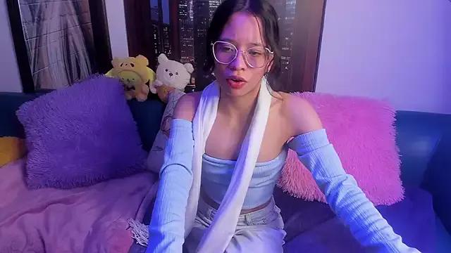 Giaa_rossi from StripChat is Freechat
