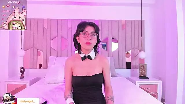 cam2cam hotness with Girls broadcasters. Discover the recent showcase of intense live displays from our sophisticated wet entertainers