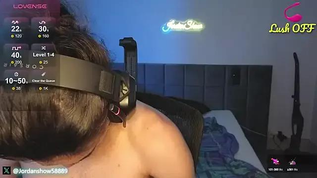 JordanShow on StripChat 