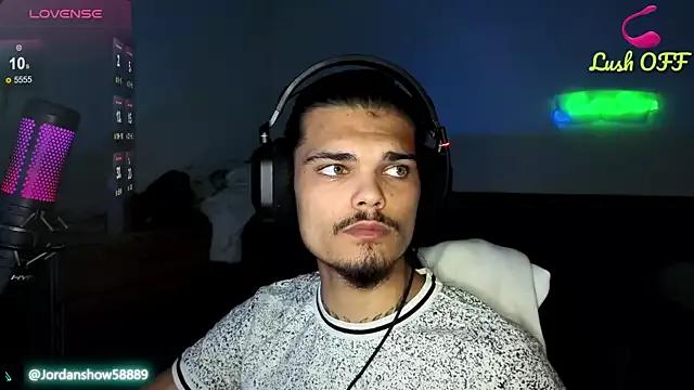 JordanShow on StripChat 
