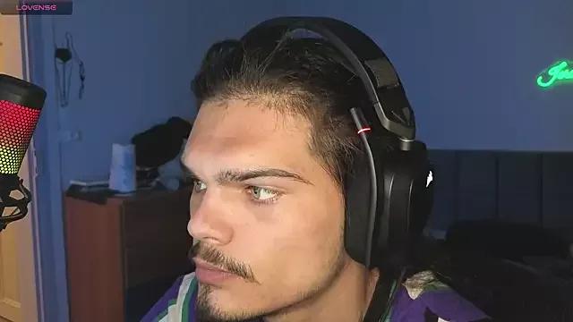 JordanShow on StripChat 