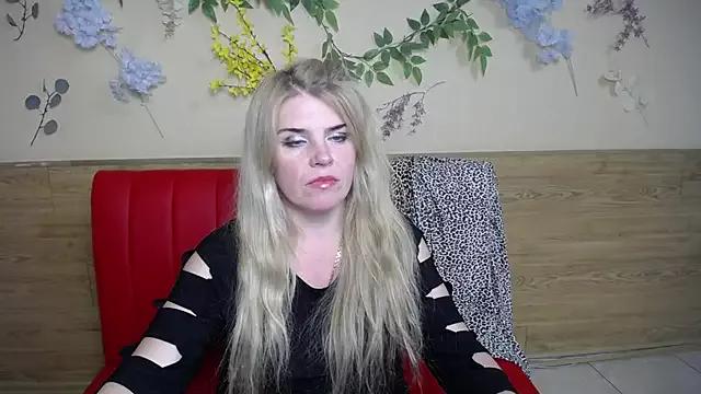 Julya_Barbi on StripChat 