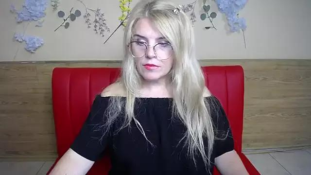 Julya_Barbi on StripChat 