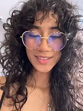 KaitlynLoveCam — meterse  un platano