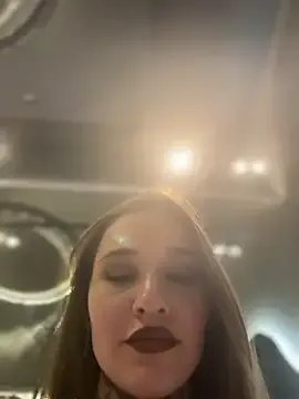 StripChat KishaMur is Freechat KishaMur — put inside anal plug for 30 min