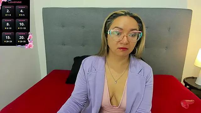 leyla_smithx on StripChat 