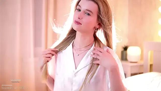 LornaCritchlow from StripChat is Freechat