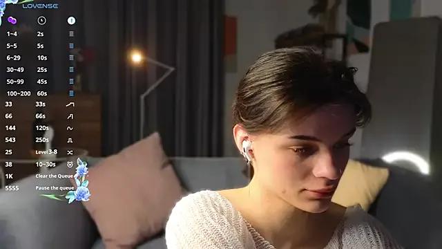 MimiLoll on StripChat 