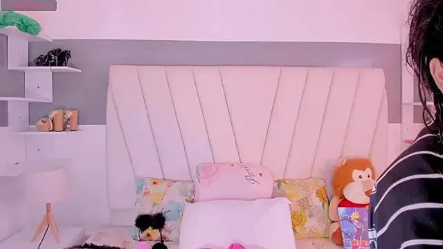 MorganitaX on StripChat 