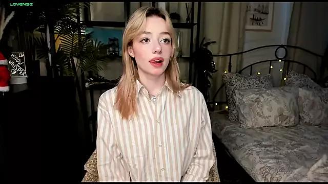 PeggyDrake on StripChat 