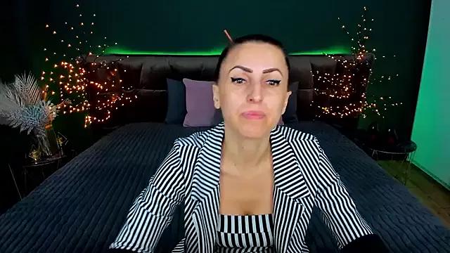 Rebecca_Diamond