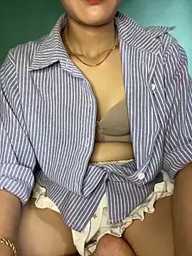 Ri210 on StripChat 