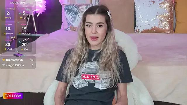 Sarah-Hart on StripChat 