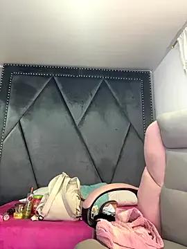 SexyLeilaa from StripChat is Freechat