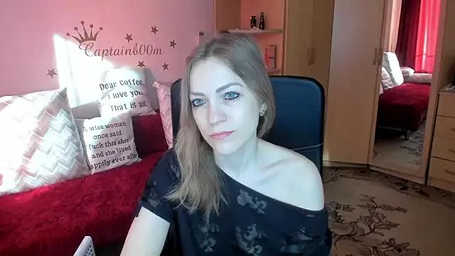 SilviaEyes on StripChat 