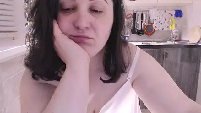SoftLia on StripChat 