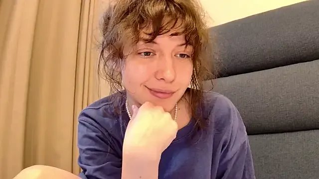 StripChat sun_place is Freechat sun_place — GOAL: massage my booty with cream