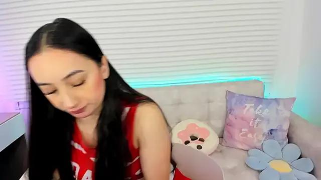 tinysara from StripChat is Freechat