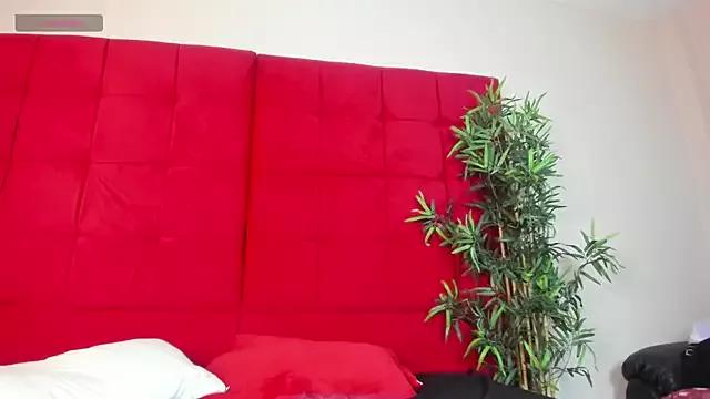 wandaliones on StripChat 